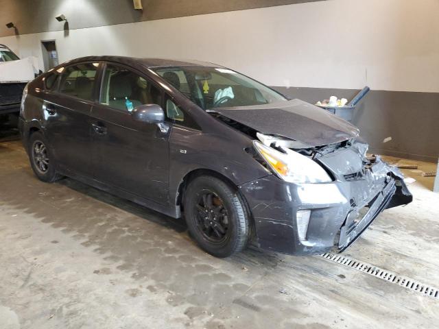 Vin: jtdkn3du5d1623526, lot: 40285314, toyota prius 20134