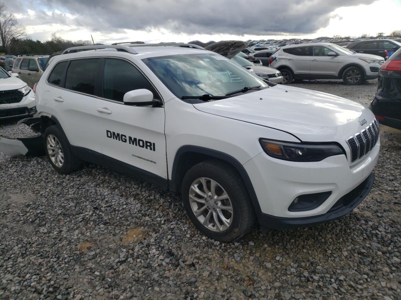 1C4PJMCXXKD250322 2019 Jeep Cherokee Latitude