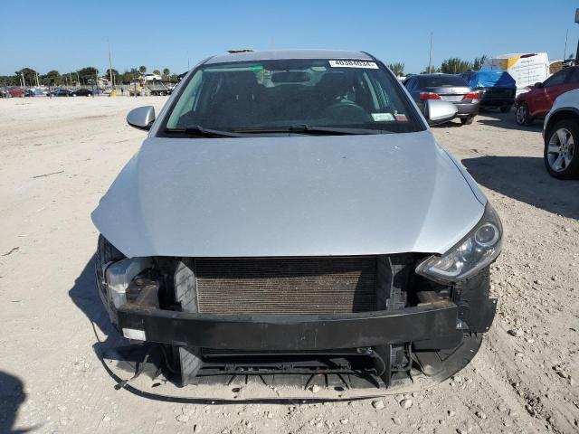 2017 HYUNDAI ELANTRA SE 5NPD74LF0HH068396