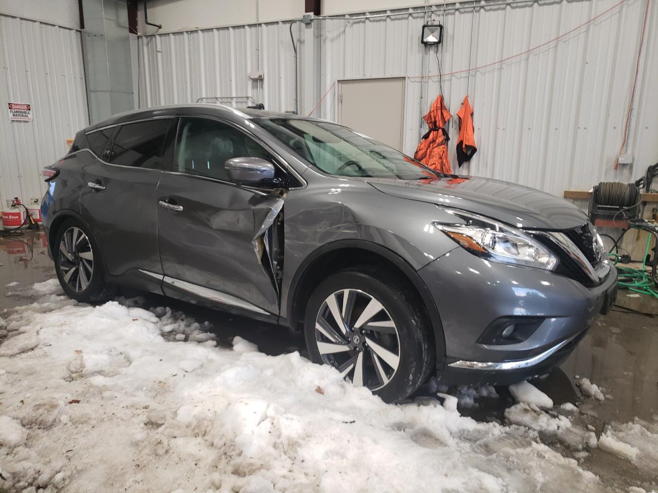 2017 Nissan Murano S vin: 5N1AZ2MH6HN174395