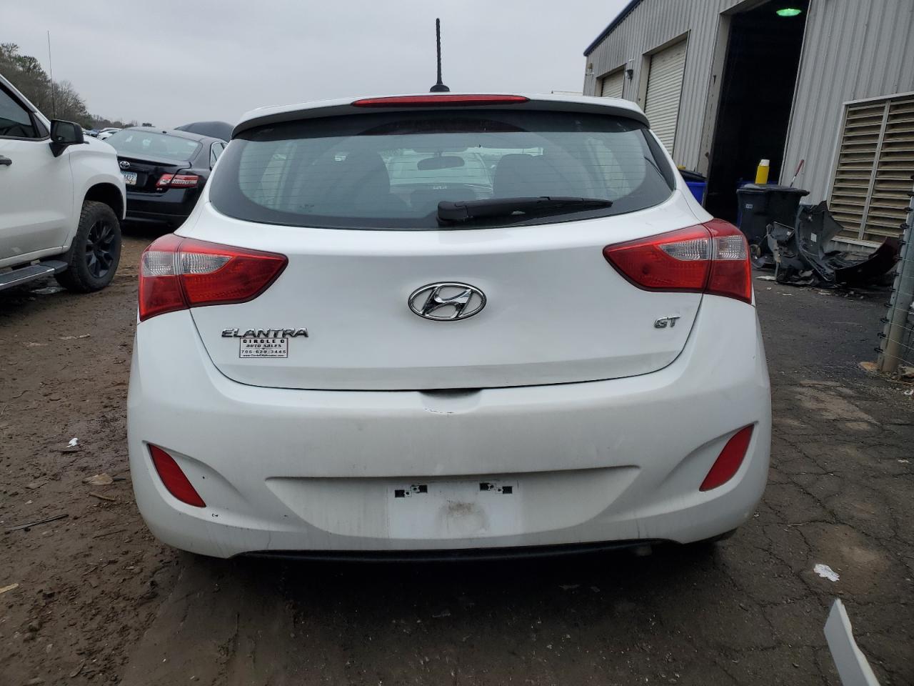 2017 Hyundai Elantra Gt vin: KMHD35LH9HU376557