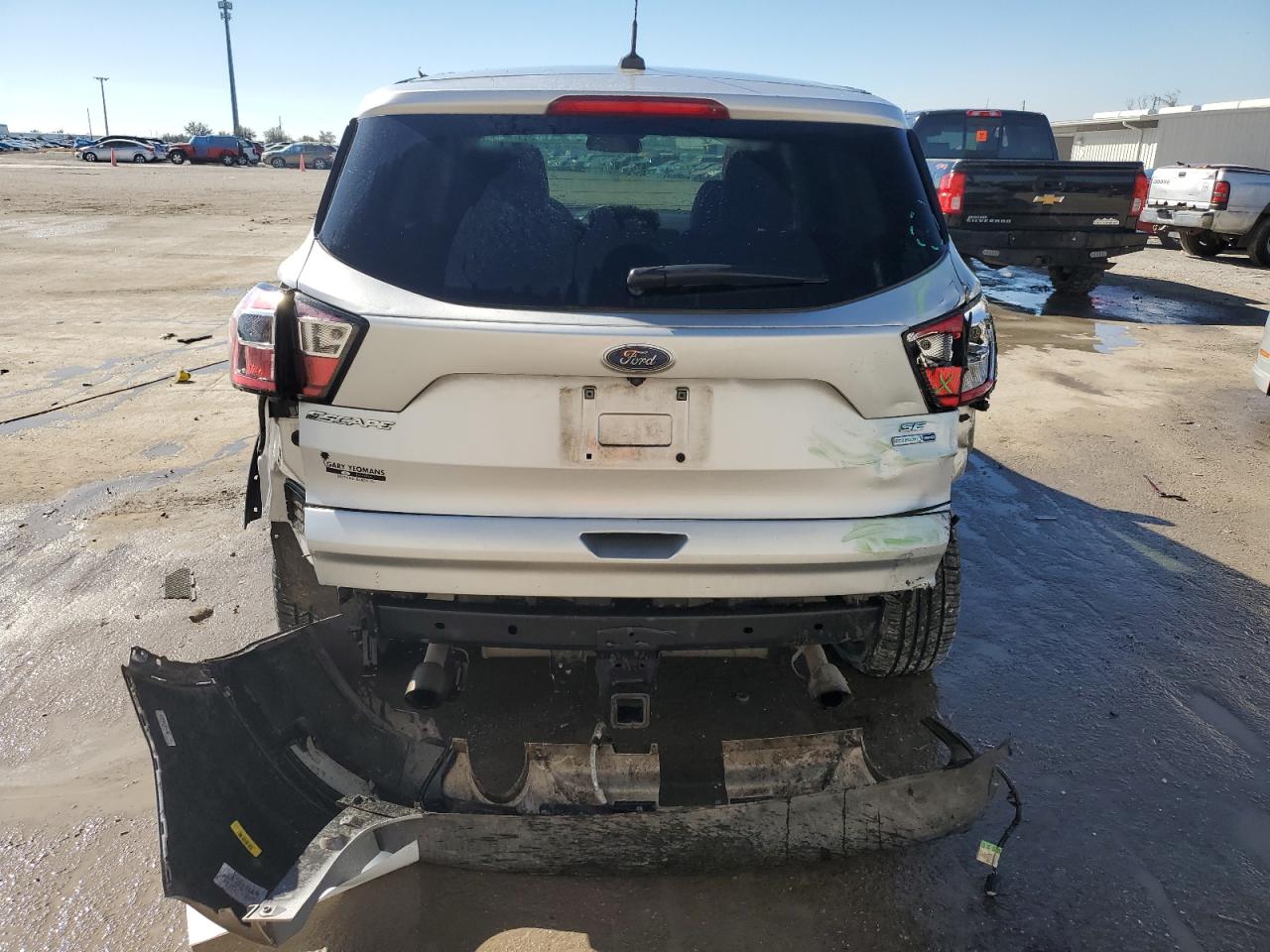 VIN: 1FMCU9G96HUC07549 2017 FORD ESCAPE
