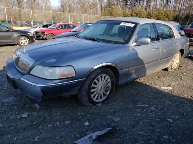 2004 Lincoln Town Car Executive