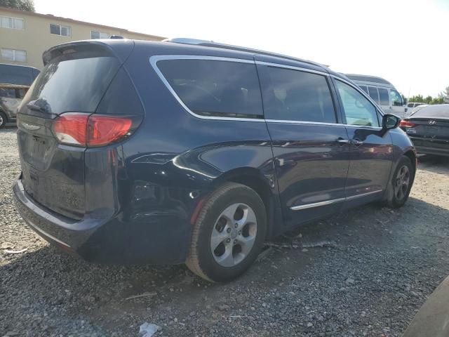 2C4RC1EG8HR676983 2017 CHRYSLER PACIFICA, photo no. 3