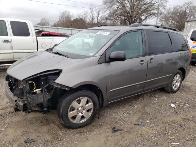 2005 Toyota Sienna CE