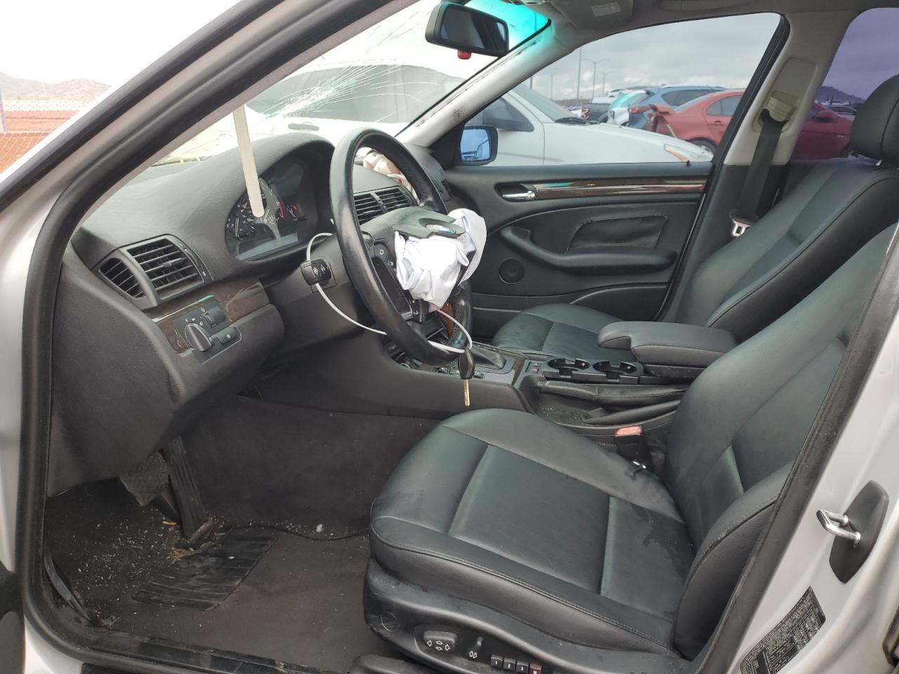 WBAAV33421FU86229 2001 BMW 325 I