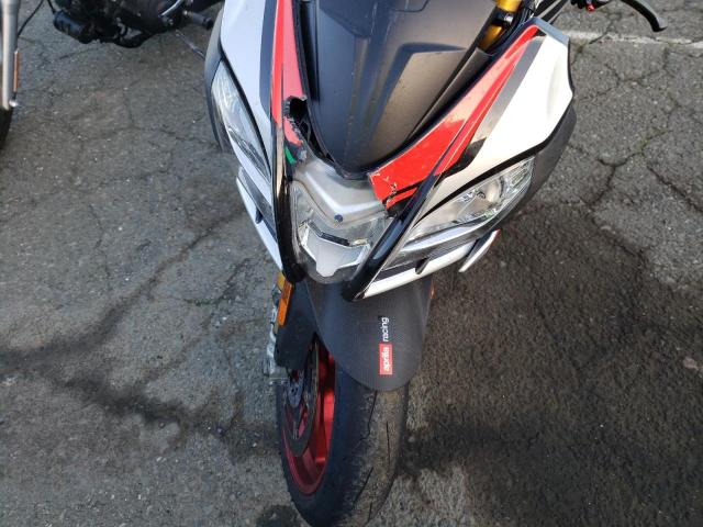 2017 APRILIA TUONO V4 1 - ZD4KGUA03HS000010