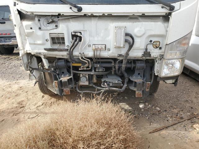 Lot #2469431157 2017 ISUZU NQR salvage car