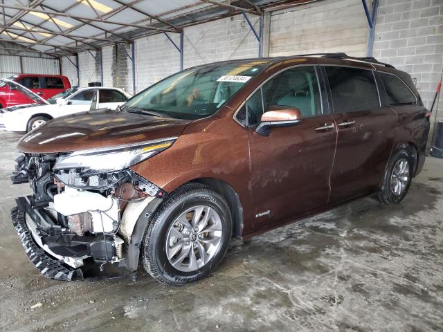 2021 Toyota Sienna XLE