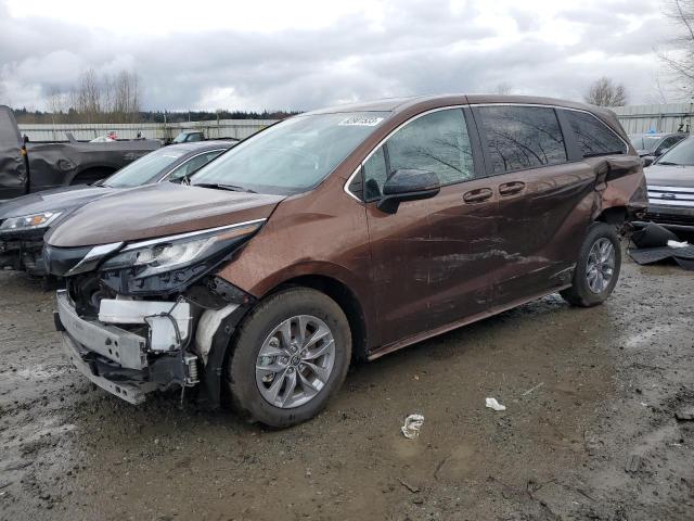 2022 Toyota Sienna LE