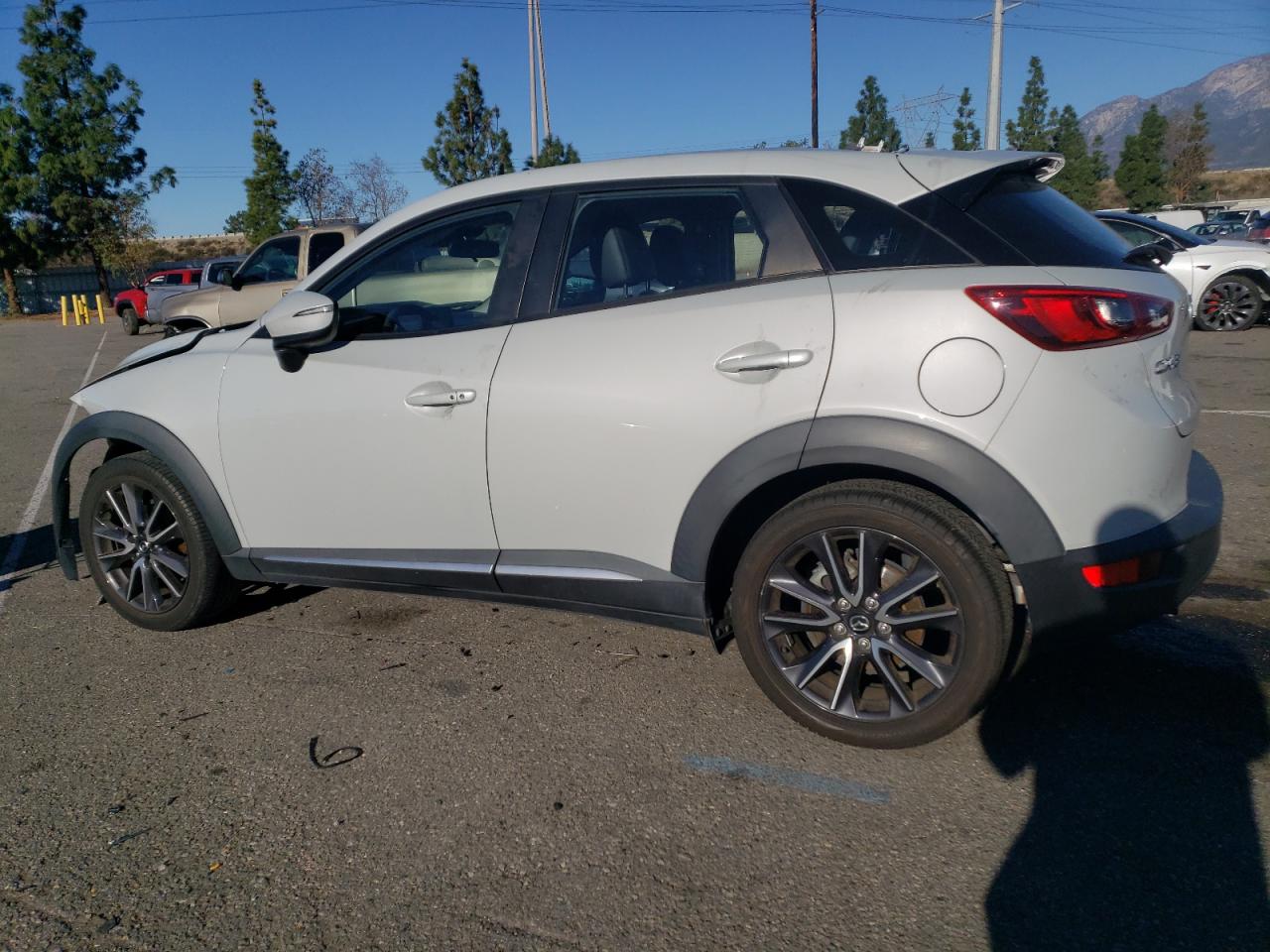 JM1DKDD79J0307954 2018 Mazda Cx-3 Grand Touring