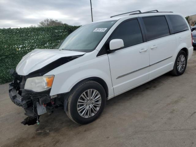 2014 Chrysler Town & Country Touring-L