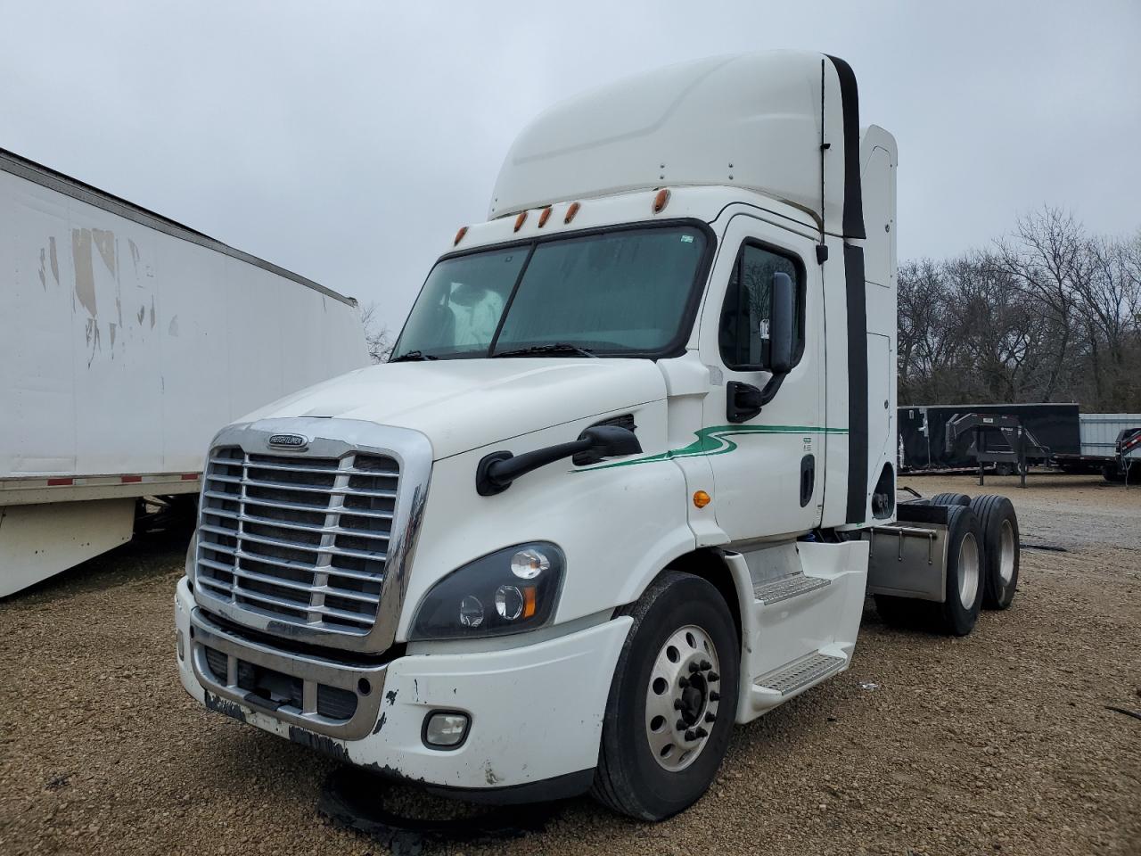 Lot #2363787694 2015 FREIGHTLINER CASCADIA 1