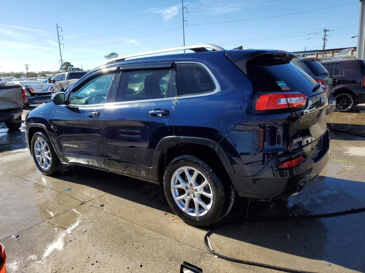 2016 Jeep Cherokee Latitude vin: 1C4PJLCB4GW291930