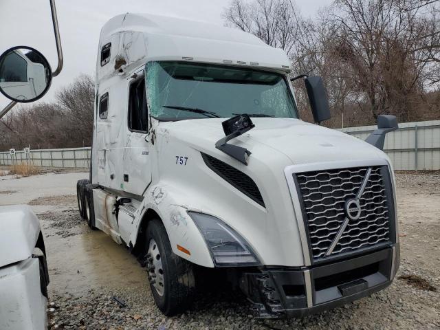 2023 VOLVO VN VNL #2554393006