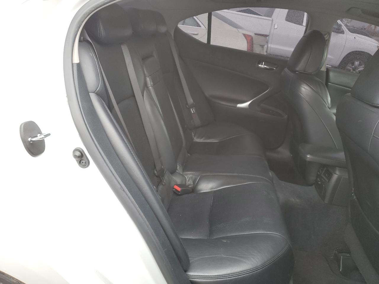 JTHCK262485018896 2008 Lexus Is 250