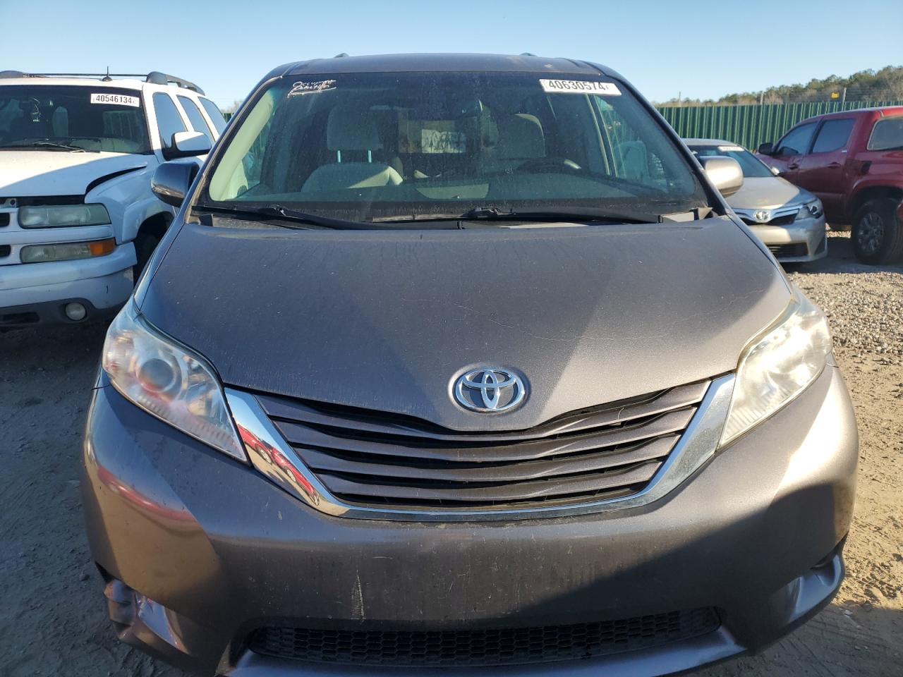 Lot #2339973112 2017 TOYOTA SIENNA LE