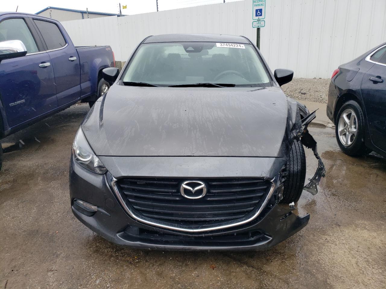 2018 Mazda 3 Sport vin: 3MZBN1U72JM267028