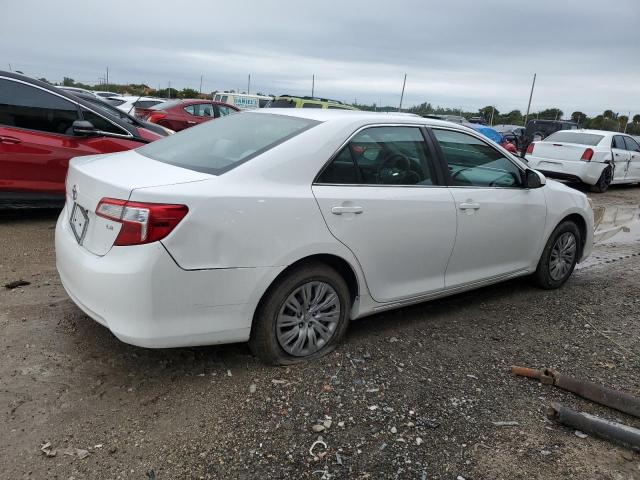 VIN 4T1BF1FK7EU445076 2014 TOYOTA CAMRY no.3