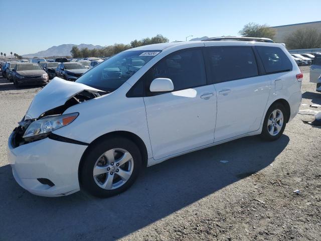 Lot #2475746189 2014 TOYOTA SIENNA LE salvage car