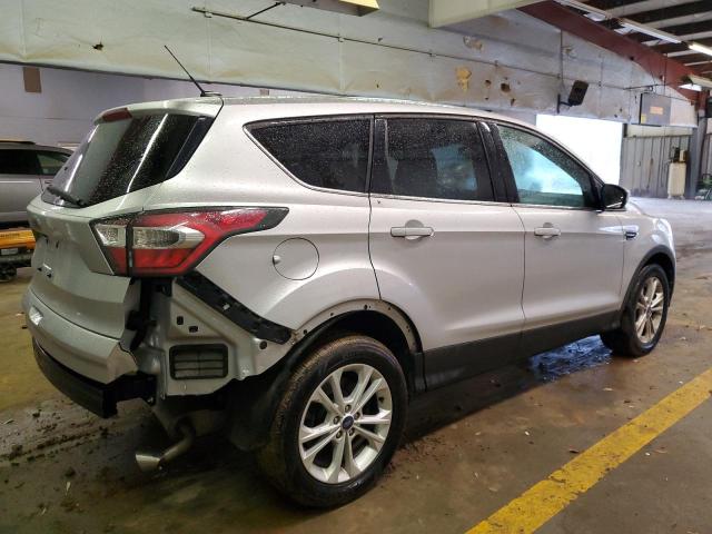 Vin: 1fmcu0gd7hua09501, lot: 37415434, ford escape se 20173