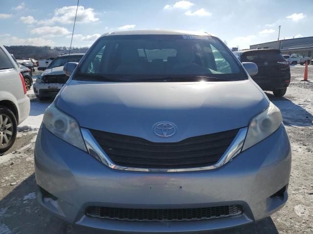 5TDKA3DC4CS011063 2012 TOYOTA SIENNA, photo no. 5