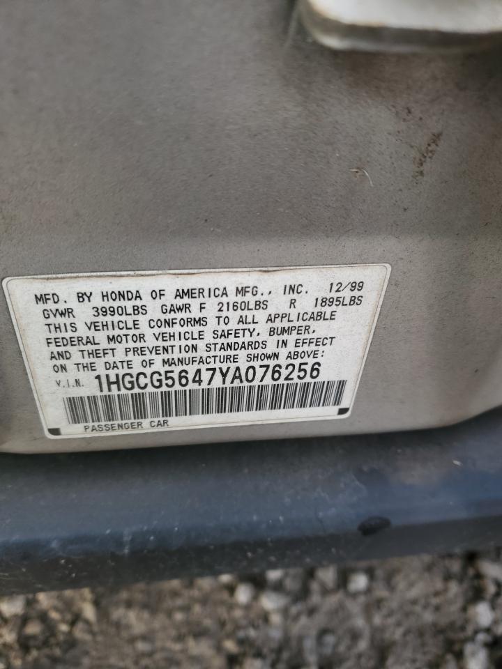 1HGCG5647YA076256 2000 Honda Accord Lx