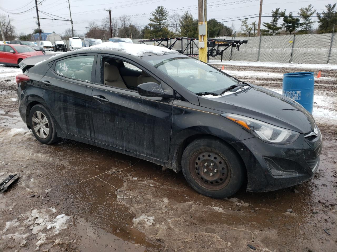 5NPDH4AE4GH768993 2016 Hyundai Elantra Se