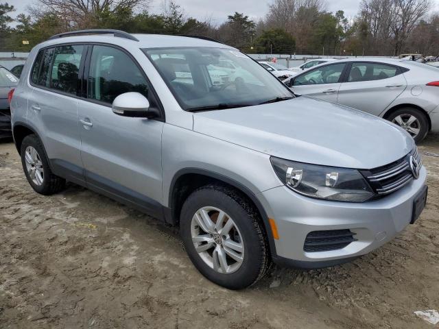 VIN 5UXWX9C59D0A32146 2017 VOLKSWAGEN TIGUAN no.4