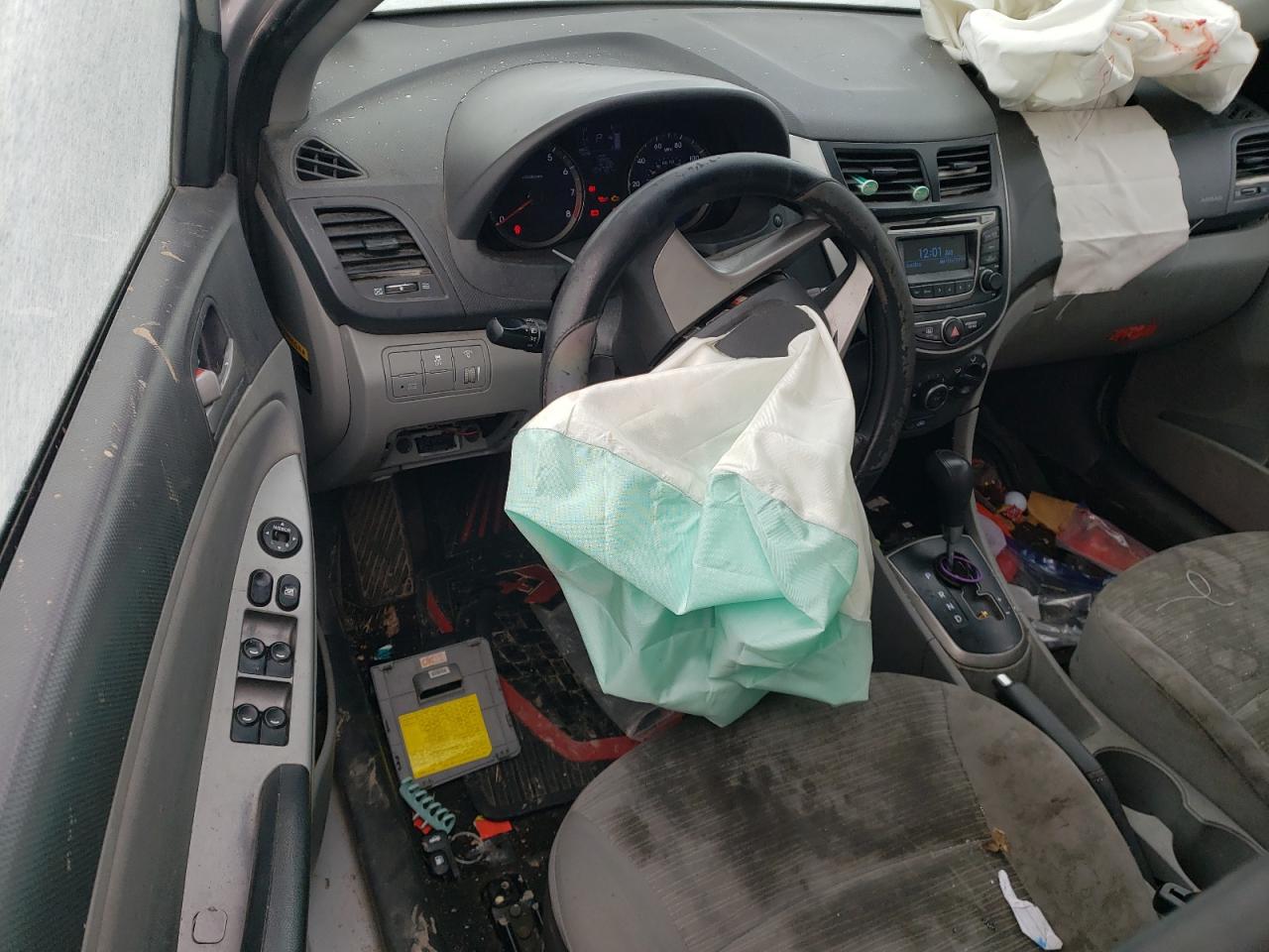 KMHCT4AE9FU875824 2015 Hyundai Accent Gls