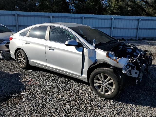 VIN 4T1BF1FK6EU827227 2014 Toyota Camry, SE no.4