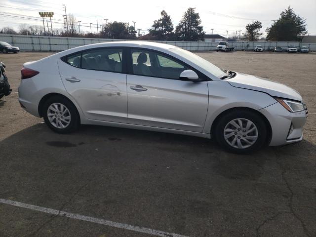 2019 HYUNDAI ELANTRA SE - 5NPD74LFXKH495382