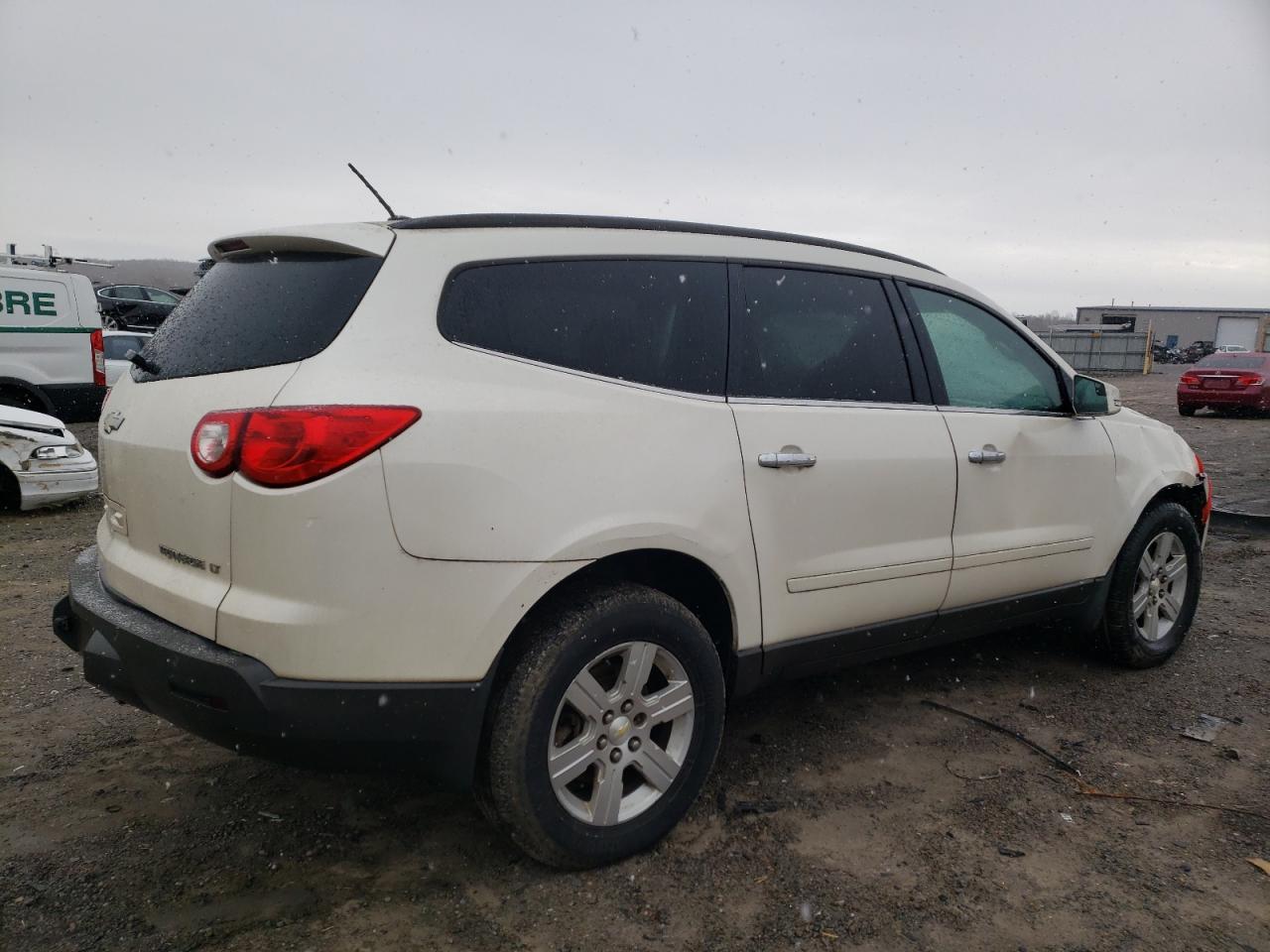 1GNKRGED2BJ195090 2011 Chevrolet Traverse Lt