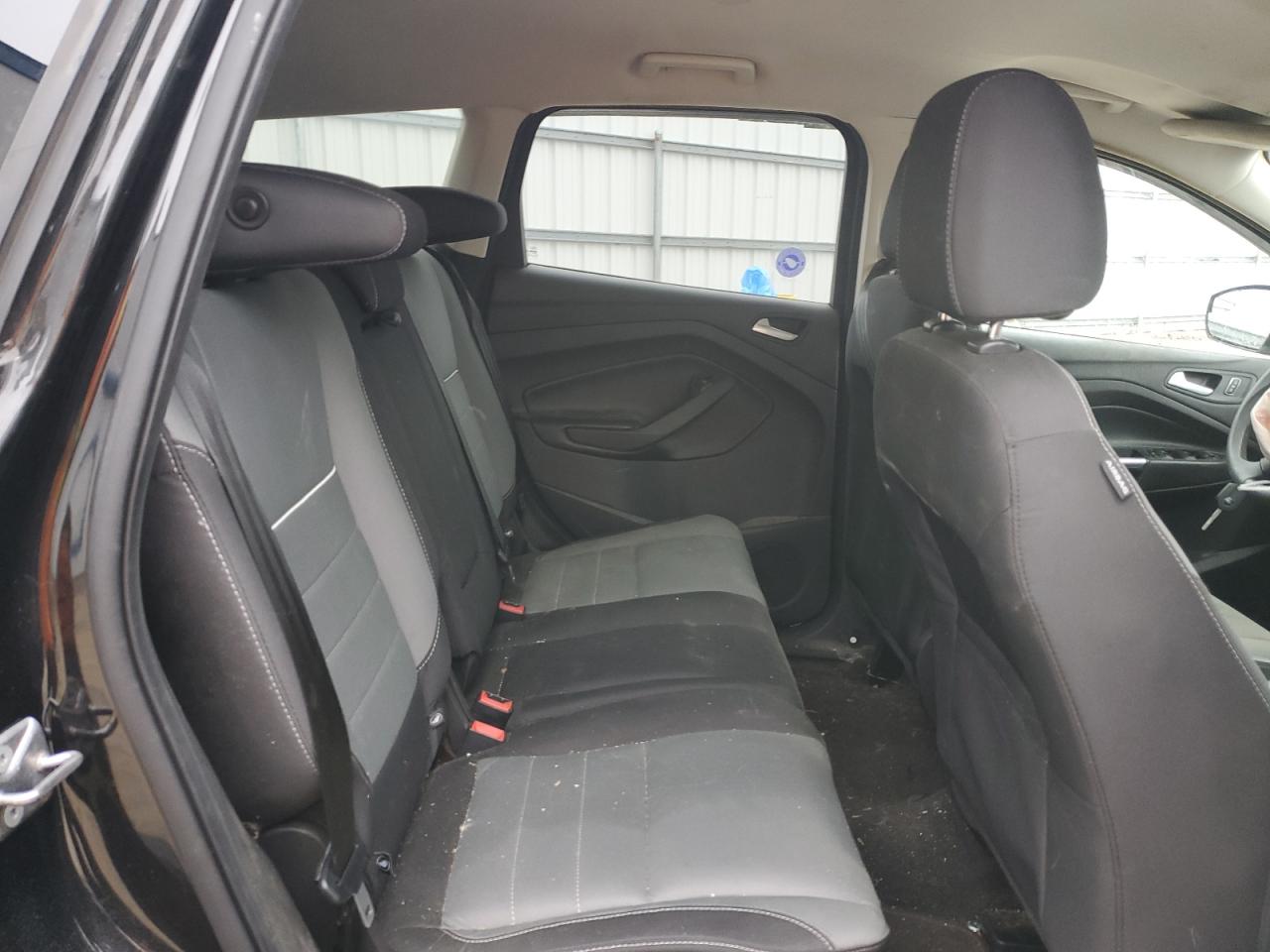 1FMCU0G72FUC00329 2015 Ford Escape Se