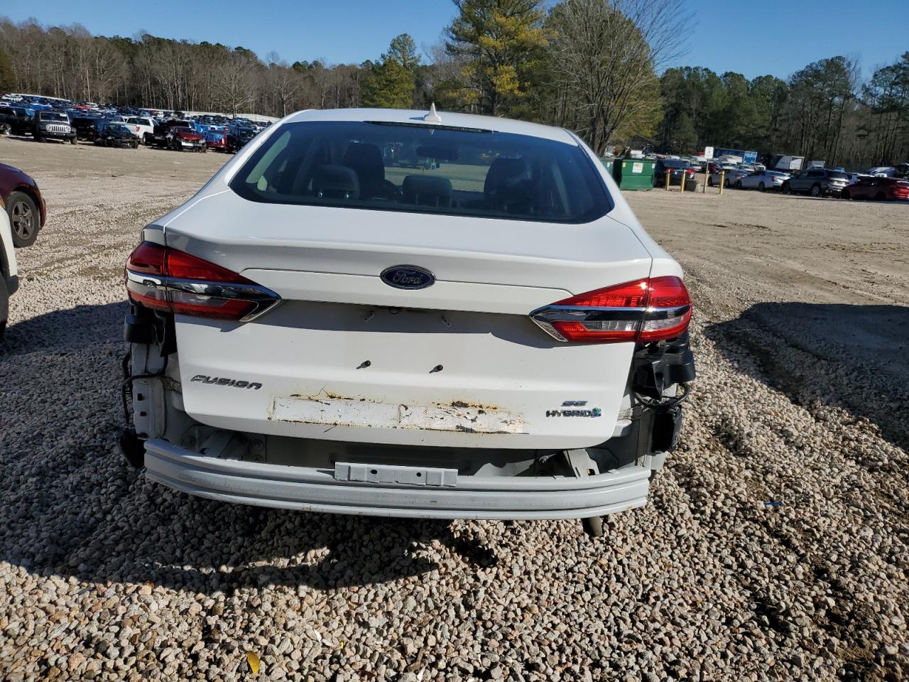 3FA6P0LUXKR124905 2019 Ford Fusion Se