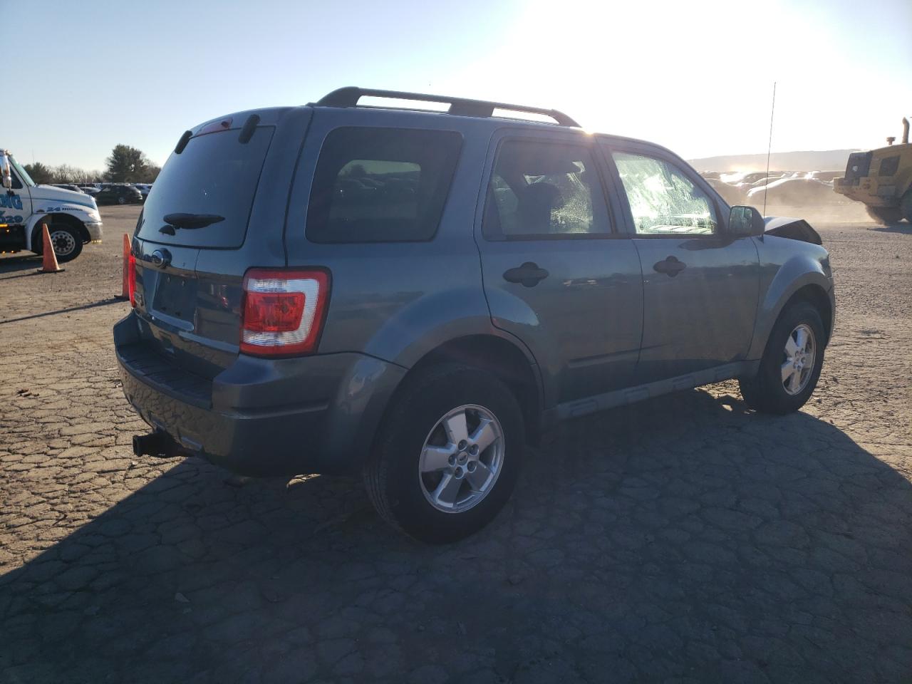 1FMCU0D72BKC08392 2011 Ford Escape Xlt