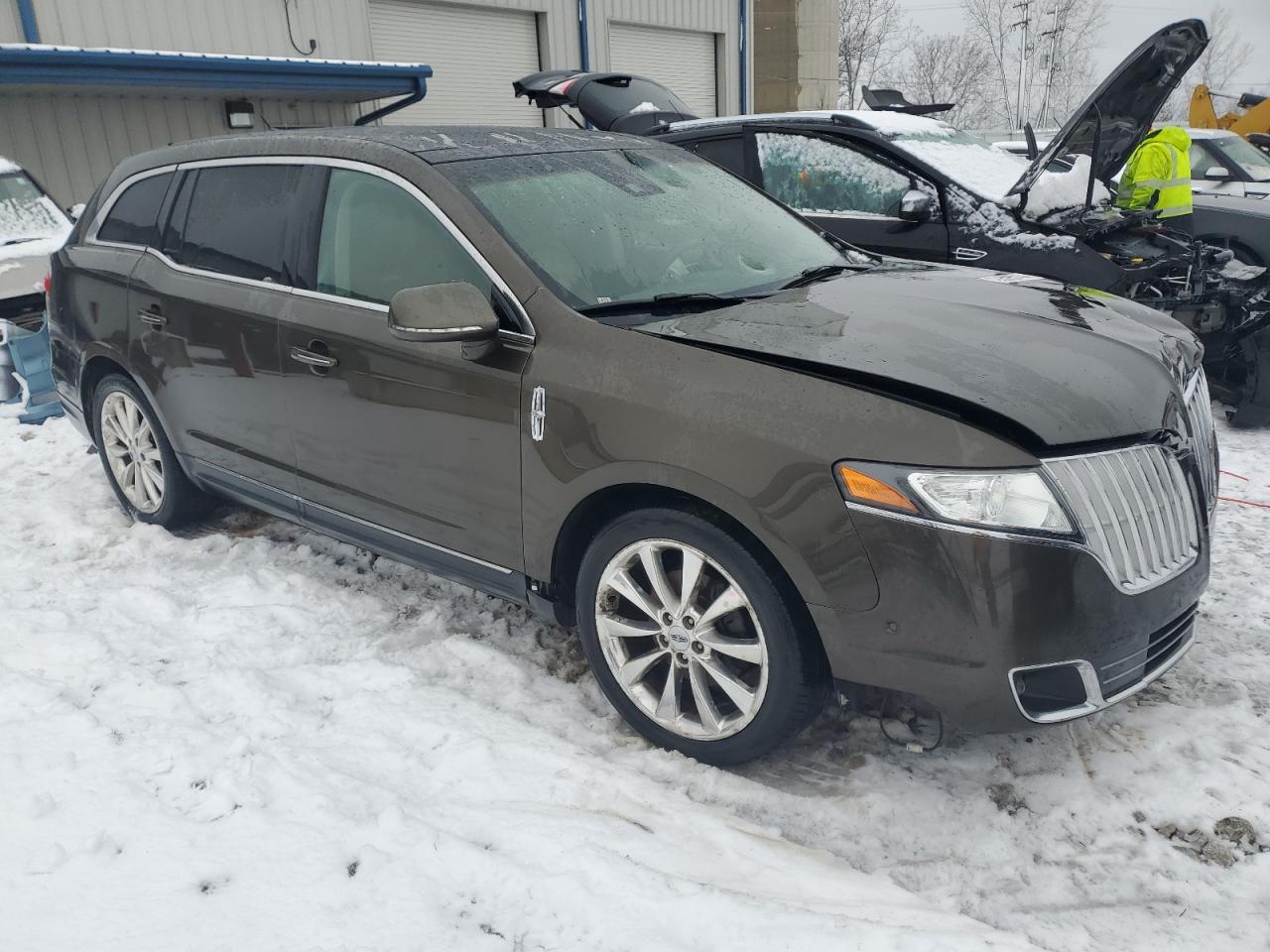 2LMHJ5AT0BBJ52674 2011 Lincoln Mkt