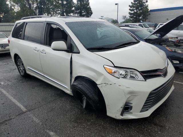 5TDYZ3DC6KS008196 | 2019 TOYOTA SIENNA XLE