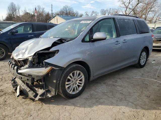 2012 Toyota Sienna XLE