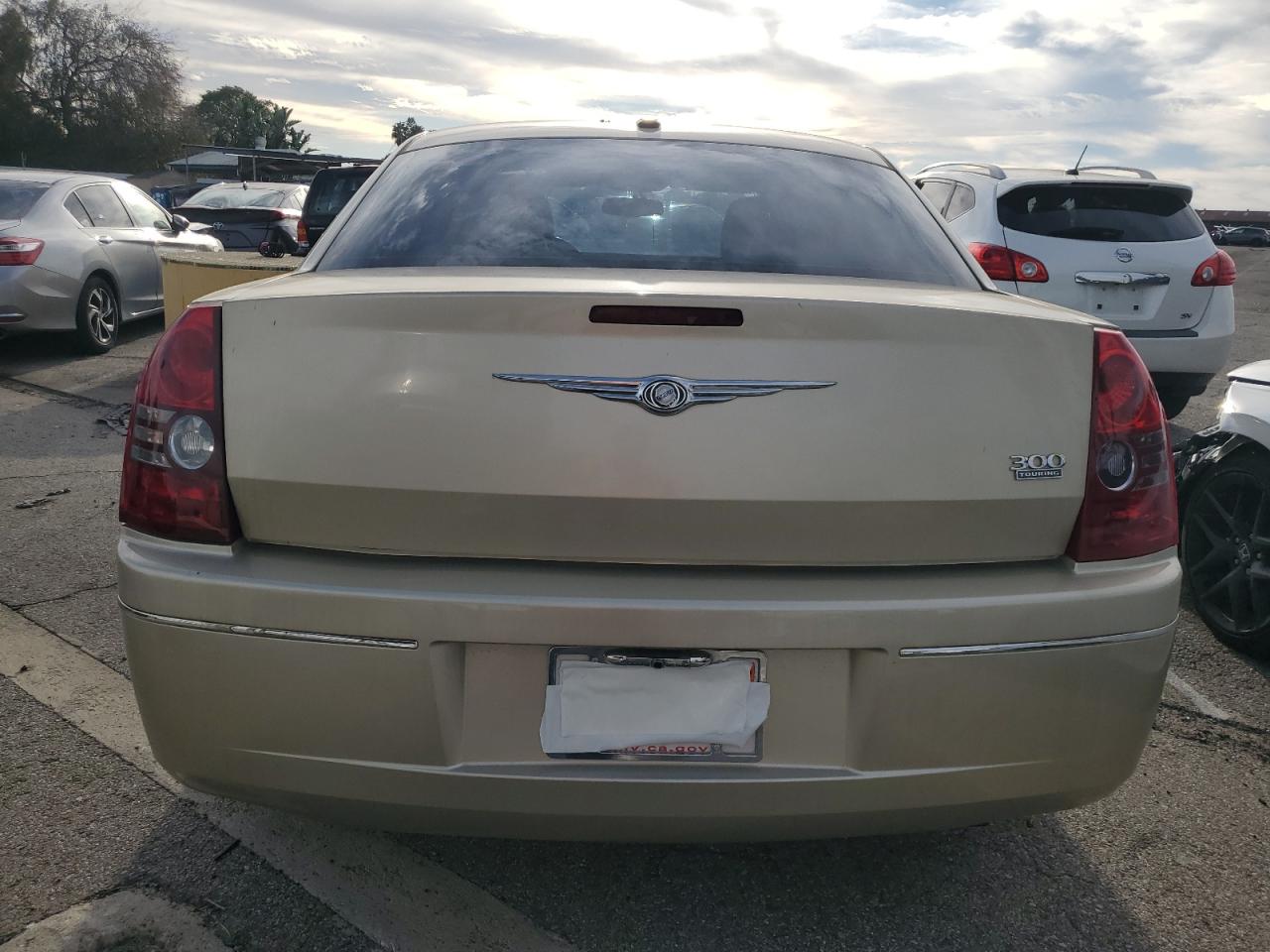 2C3CA5CV7AH215357 2010 Chrysler 300 Touring