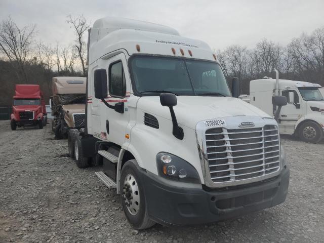 Lot #2320918635 2017 FREIGHTLINER CASCADIA 1 salvage car