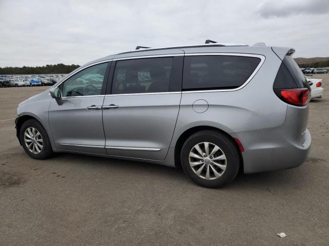 2C4RC1EG8JR174920 2018 CHRYSLER PACIFICA, photo no. 2