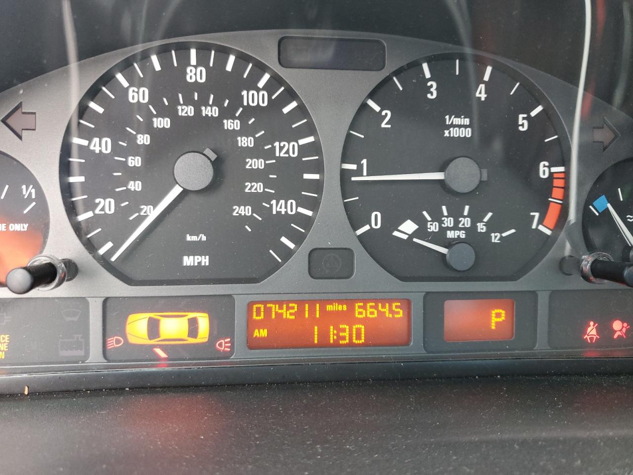 WBAAV33421FU86229 2001 BMW 325 I