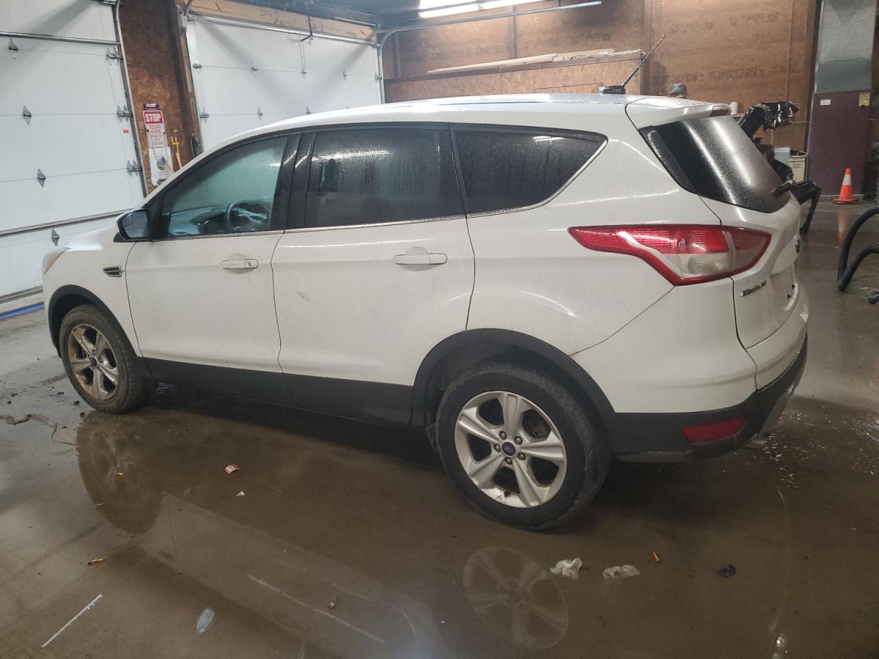 VIN: 1FMCU9GX3GUA68851 2016 FORD ESCAPE