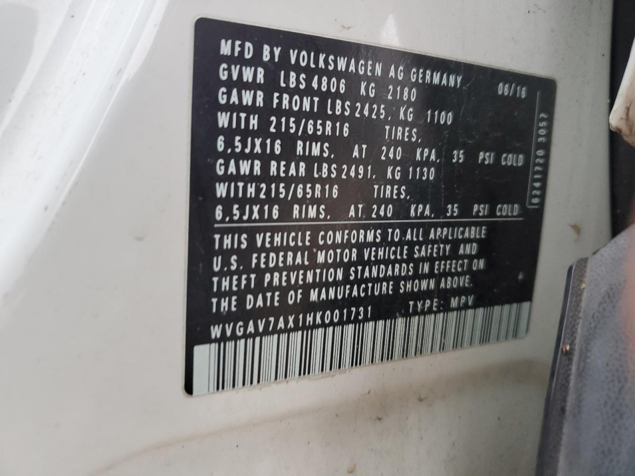 WVGAV7AX1HK001731 2017 Volkswagen Tiguan S