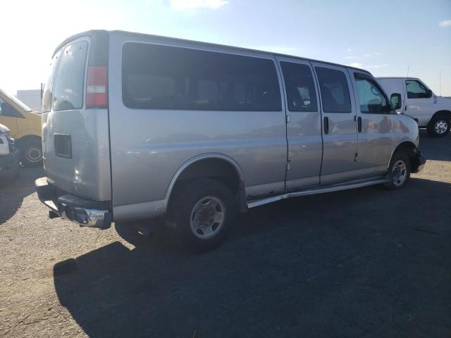 2007 Chevrolet Express G3500 VIN: 1GAHG39UX71240269 Lot: 82377503