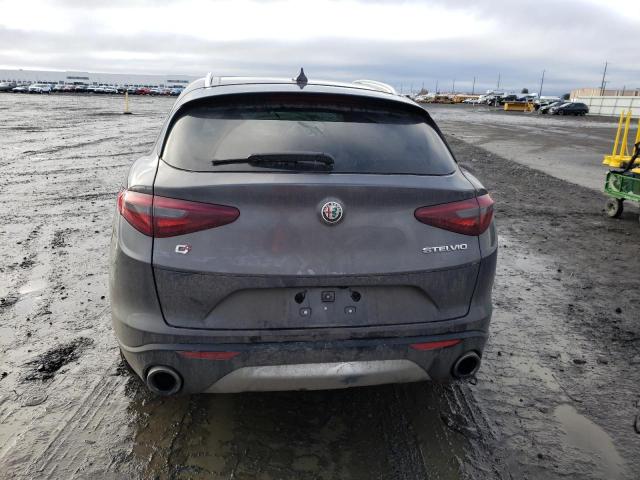 2018 Alfa Romeo Stelvio - Image 6
