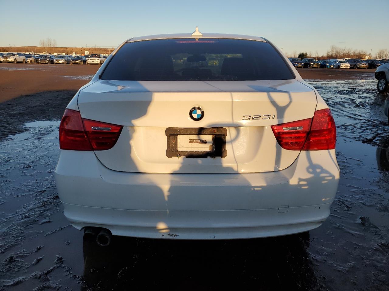 WBAPG7C59BA936364 2011 BMW 323 I