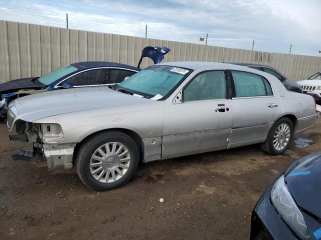 2004 Lincoln Town Car Executive