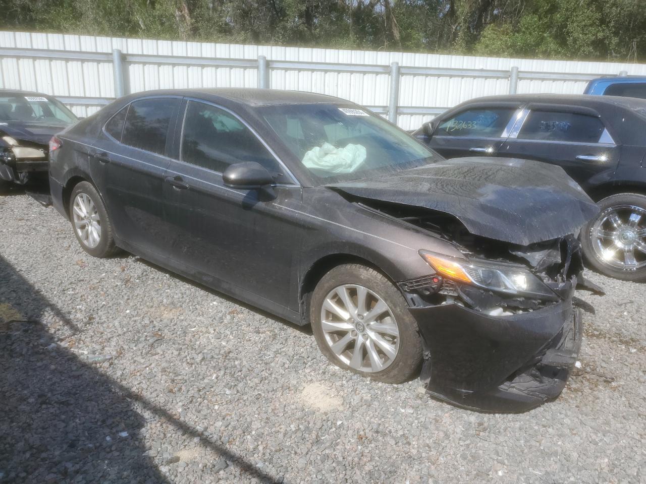 4T1B11HK0JU069357 2018 Toyota Camry L